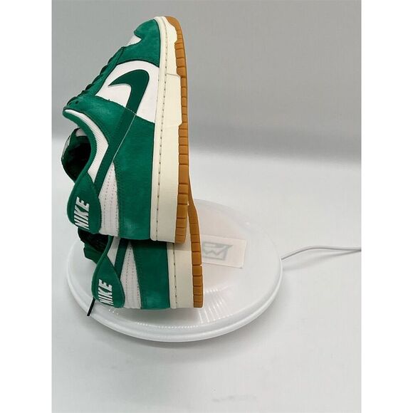 Nike Dunk Low SE 'Malachite Gum' not the same as you see in stores - Picture 16 of 16